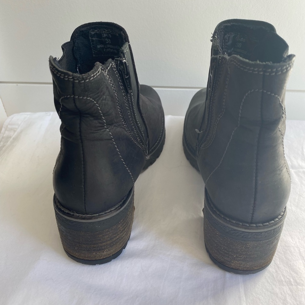 Bos. & Co. Black Leather Ankle Boots 38/7.5 Lined Waterproof Zip Up Heeled Goth - Picture 3 of 12